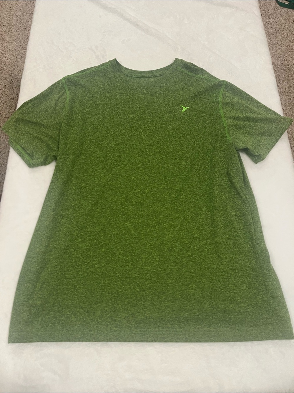 Old Navy Active Go-Dry Men's Short Sleeve Shirt - Size XL
